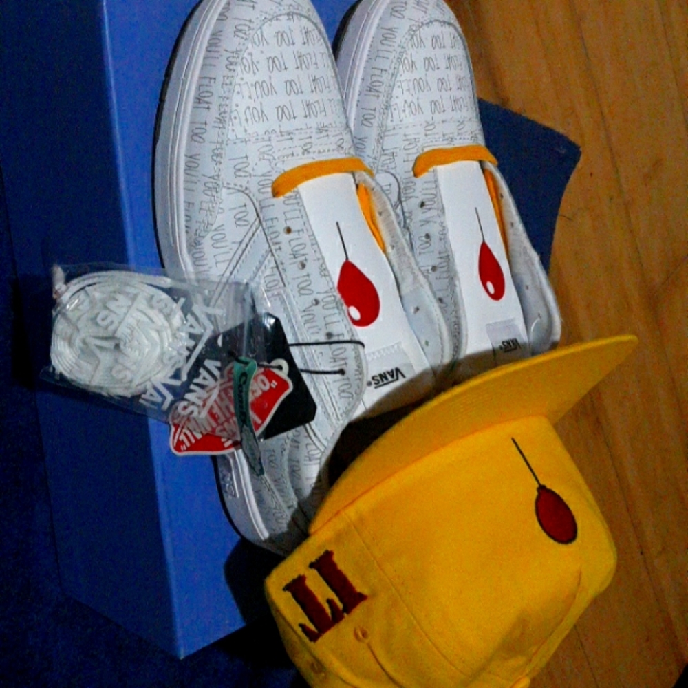 Van's House Of Terror (IT) Lowland collaboration Size 10.5 and matching Hat